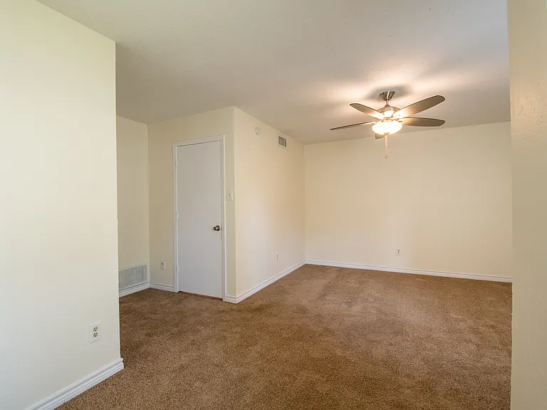 2513 Trailridge Dr — Photo 20