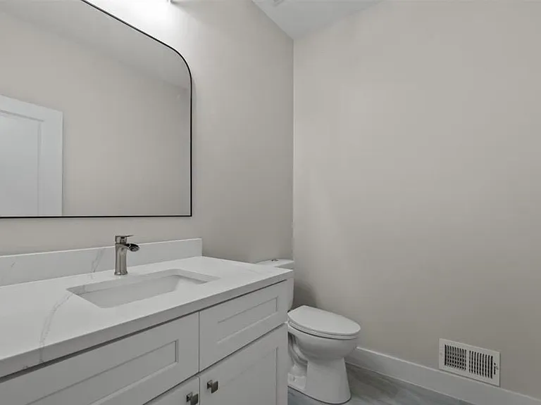 5636 Paris Dr — Photo 22