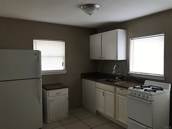 4th image of 714 N 48th Ave #2
