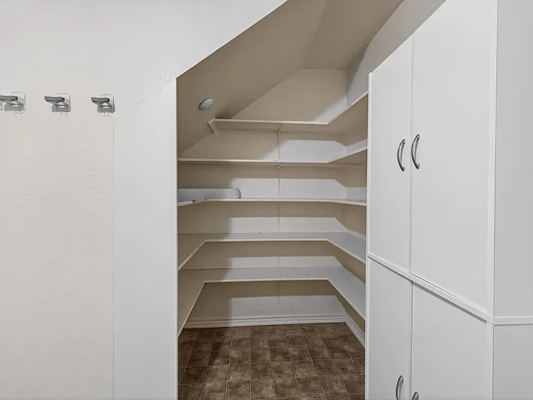 8813 Wiley Way — Photo 11