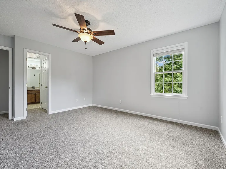 223 Wintergreen Dr — Photo 21
