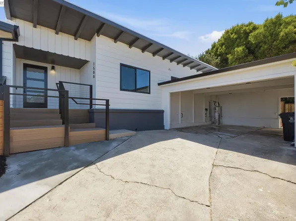 1588 Molitor Rd, Belmont, CA 94002