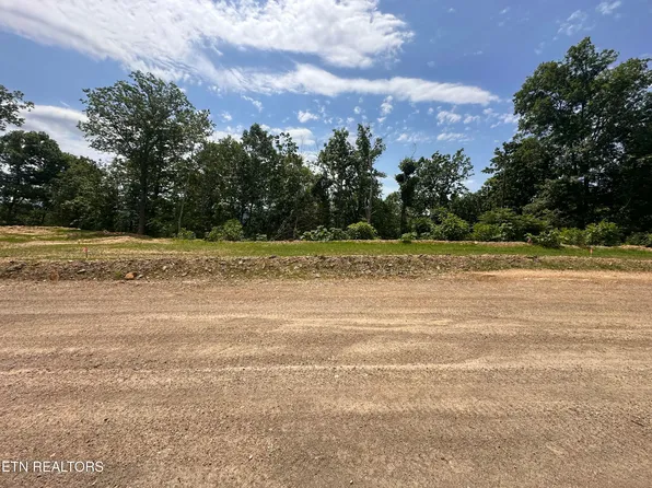 99 Sommet Rdg E, Tazewell, TN 37879