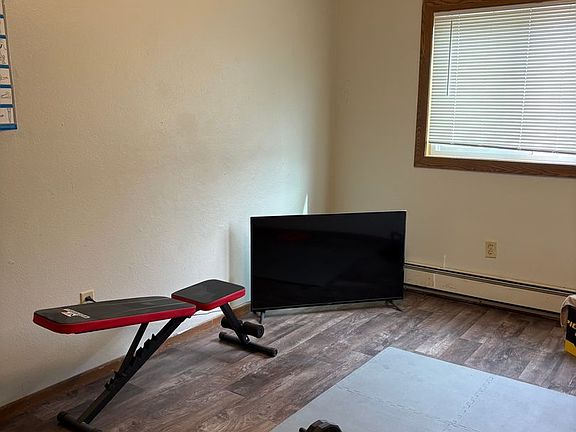 4th image of 2707 Hawken St #15