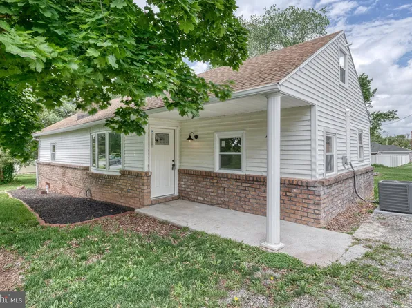 7679 Altland Ave, Abbottstown, PA 17301