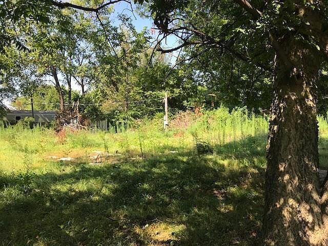 2nd image of 221 SW 3rd St