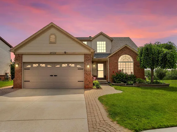 46524 Heather Ln, Chesterfield, MI 48051