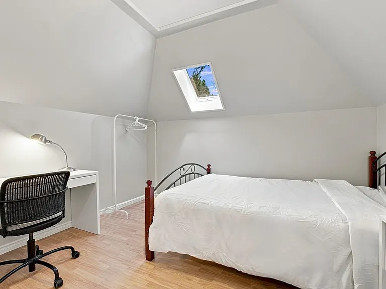 5809 Granville St — Photo 20