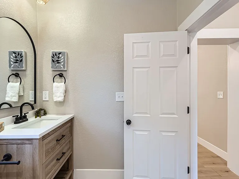 3120 N Race St — Photo 12