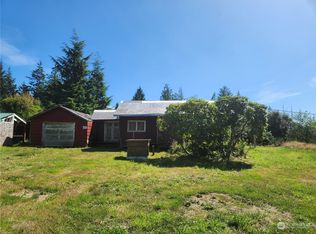 28 N Shore Pl, Hoquiam, WA 98550