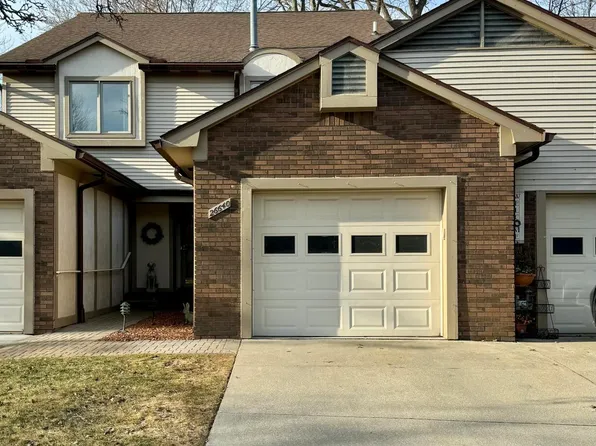 26640 Hidden Cove Ln, Harrison Township, MI 48045