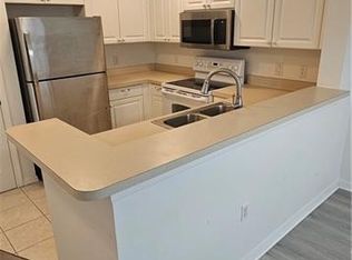4450 Botanical Place Cir APT 302, Naples, FL 34112