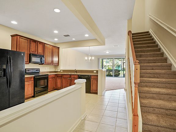 4th image of 13250 Stone Pond Dr