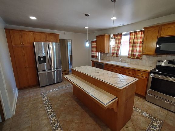 5th image of 1417 W 30th St