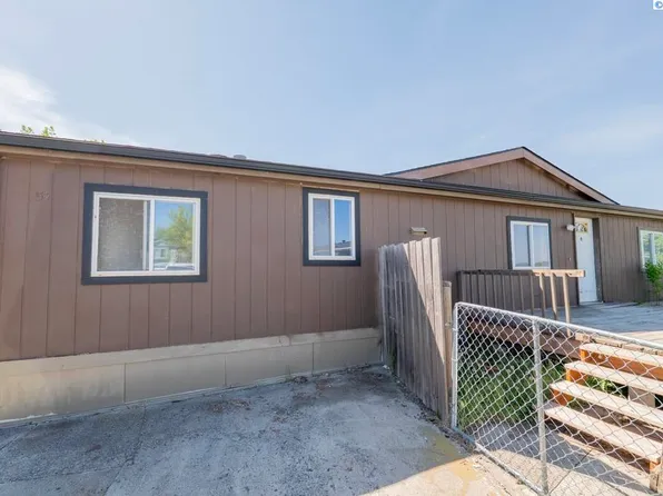 260 NW Golden Hills Dr Spc 57, Pullman, WA 99163