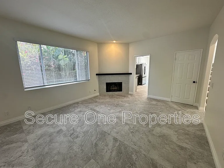1740 Amarelle St — Photo 7