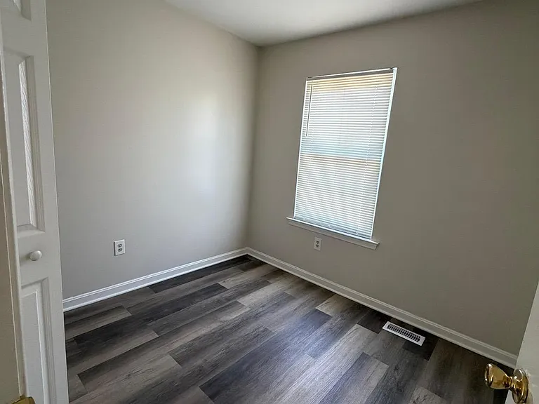 1746 Countrywood Ct — Photo 3