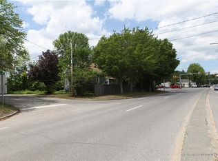 1 2nd St, Topsham, ME 04086