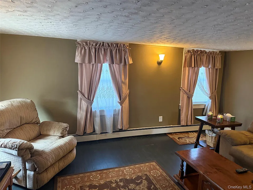 6 Glenmere Ave #4