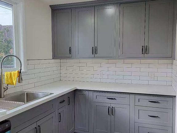 3rd image of 385 Orchard Ave