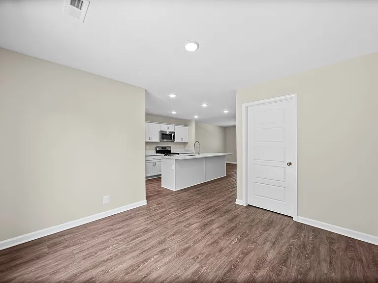 192 Mitchell St — Photo 15
