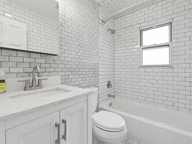 81 Cortlandt Pl — Photo 16
