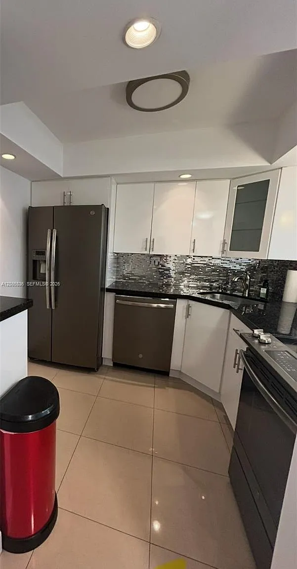 Desoto Park North Condo — Photo 1