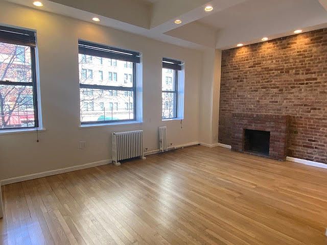 1st image of 58 W 72nd St #2