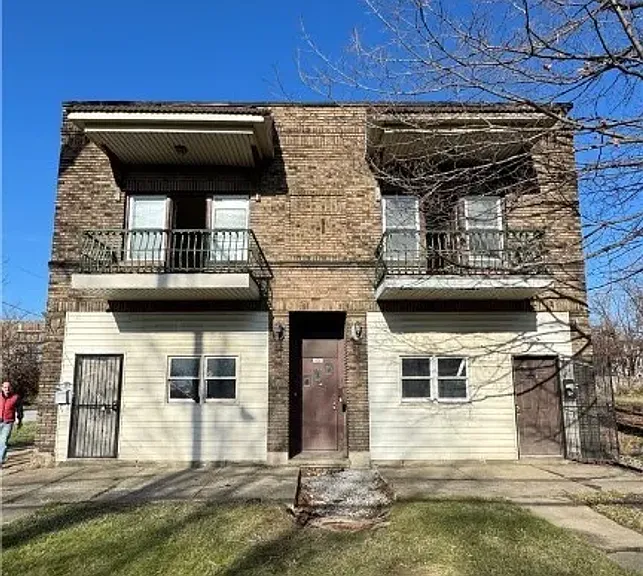14201 Westropp Ave — Photo 1