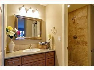 3rd image of 2701 La Terrace Cir