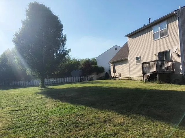 454 Bishea Ct — Photo 2