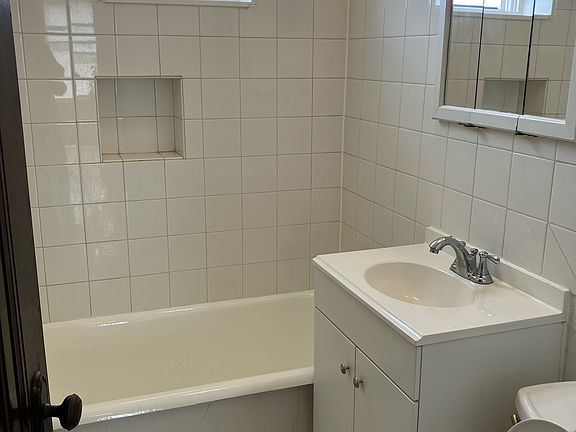 4th image of 4604 N Kildare Ave #4606-1E