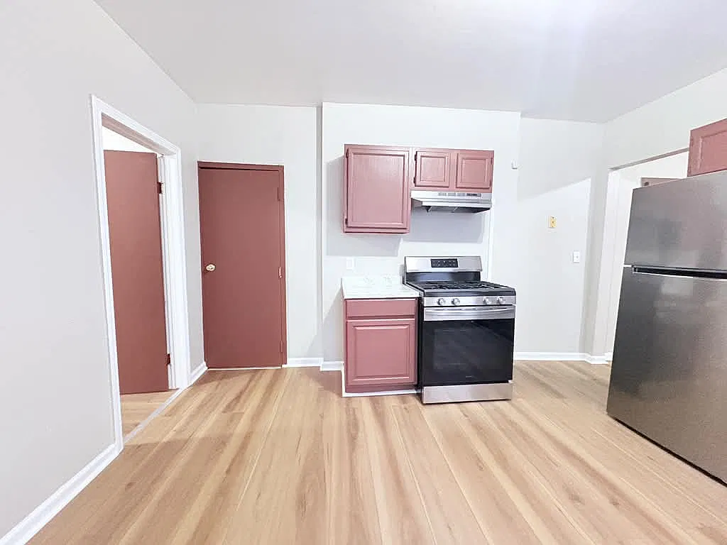 2 bed, $1,550 — Photo 2