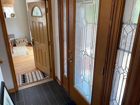 2nd image of 2936 N Gresham Ave #2