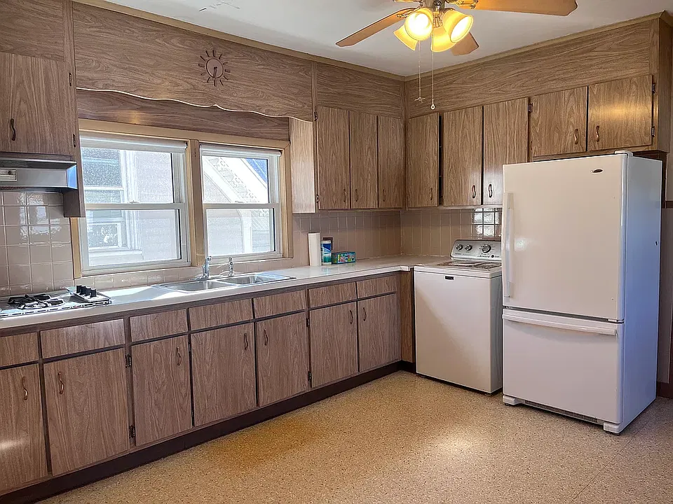 16 Carter St #2