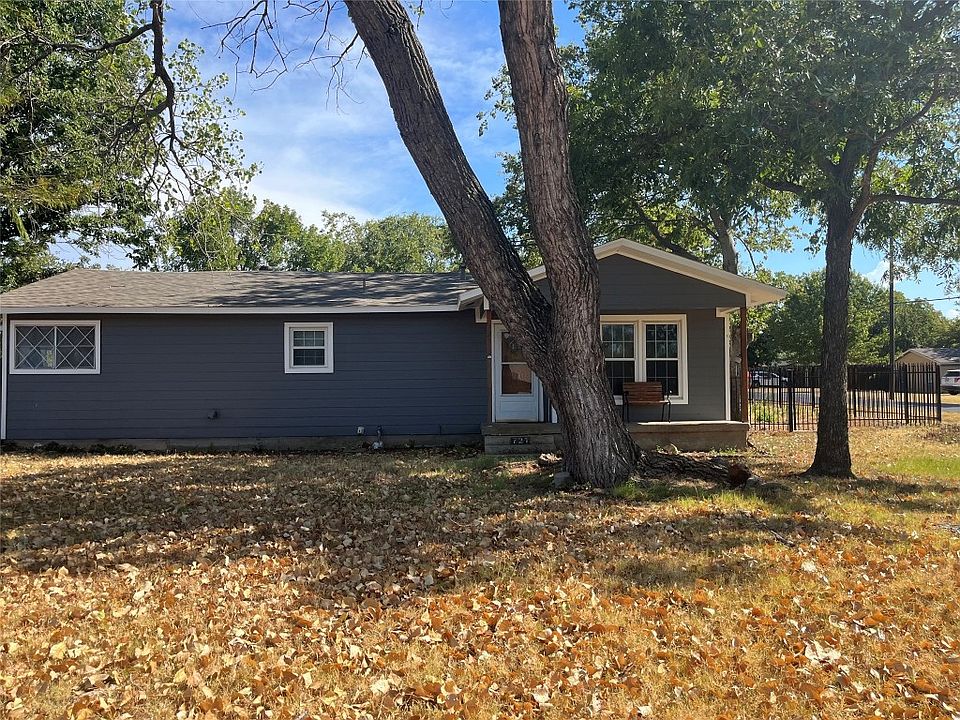721 Race St, Crowley, TX 76036 Zillow