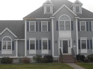 4 Westview Farm Rd, Dracut, MA 01826