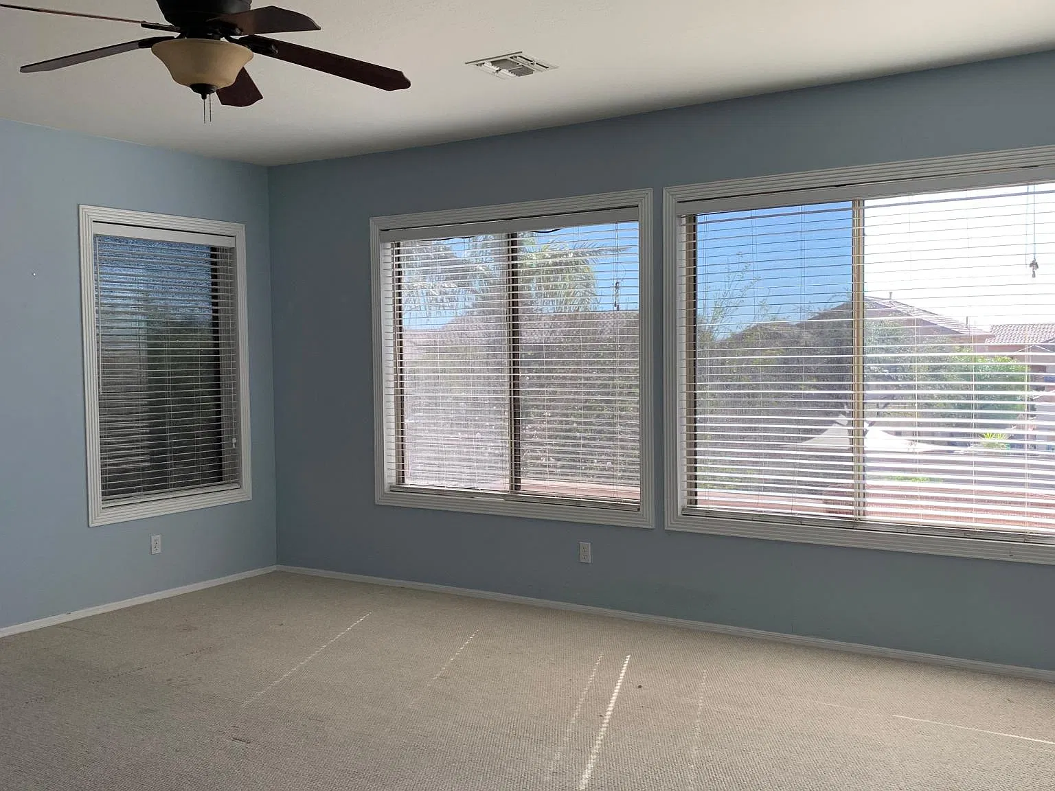 5 bed, 3.5 bath, 3458 sqft, $3,300 — Photo 4
