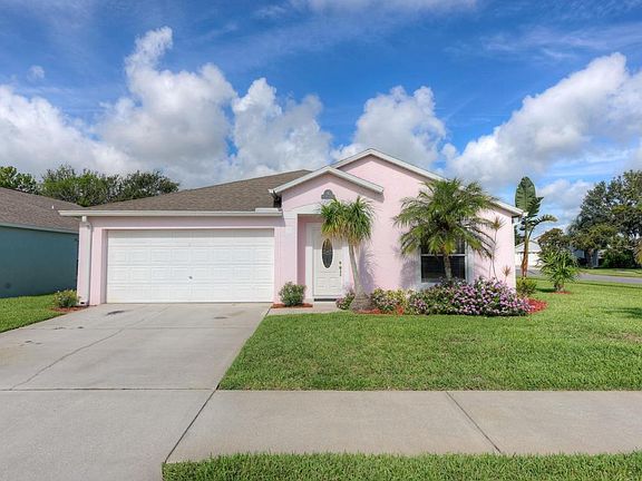 2nd image of 976 Villa Dr
