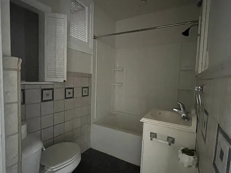 3006 Tyson Ave #1 — Photo 4