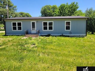 221 N Oak St, Valparaiso, NE 68065