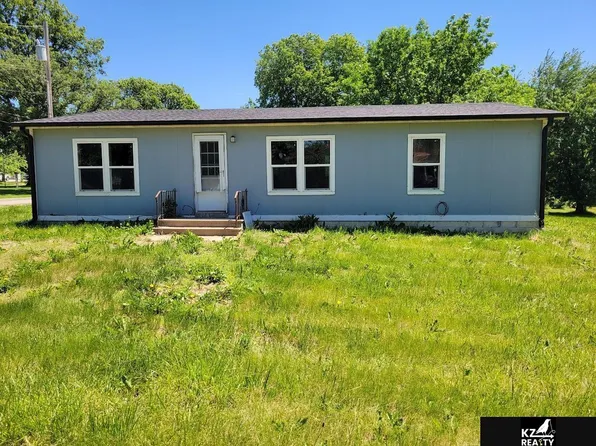 221 N Oak St, Valparaiso, NE 68065