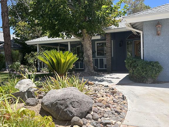 5th image of 1217 W Tamarisk Ave