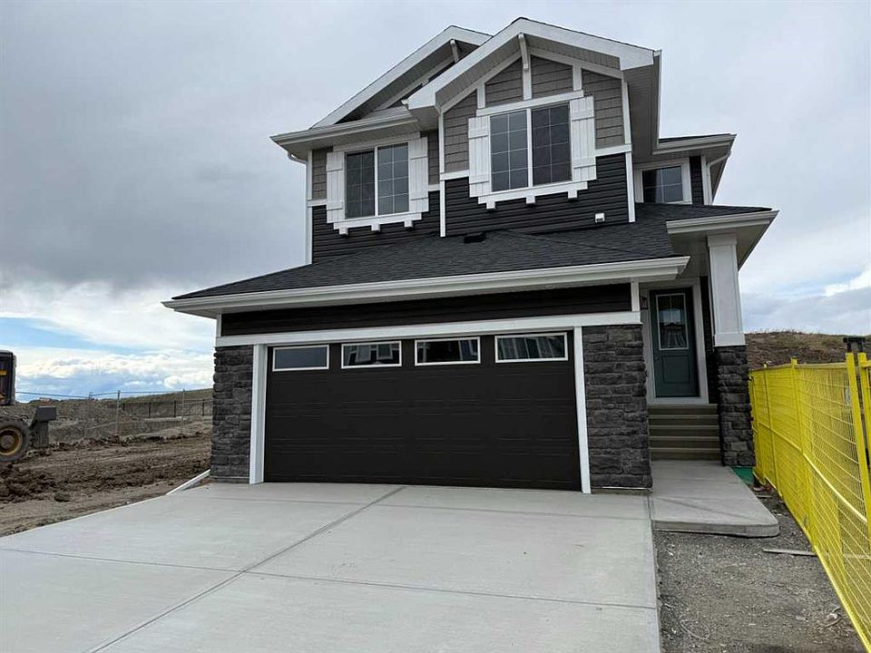 1st image of 147 S Sundown Cres