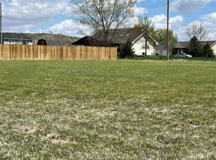 851 Cobbler Ln, Sutherland, NE 69165