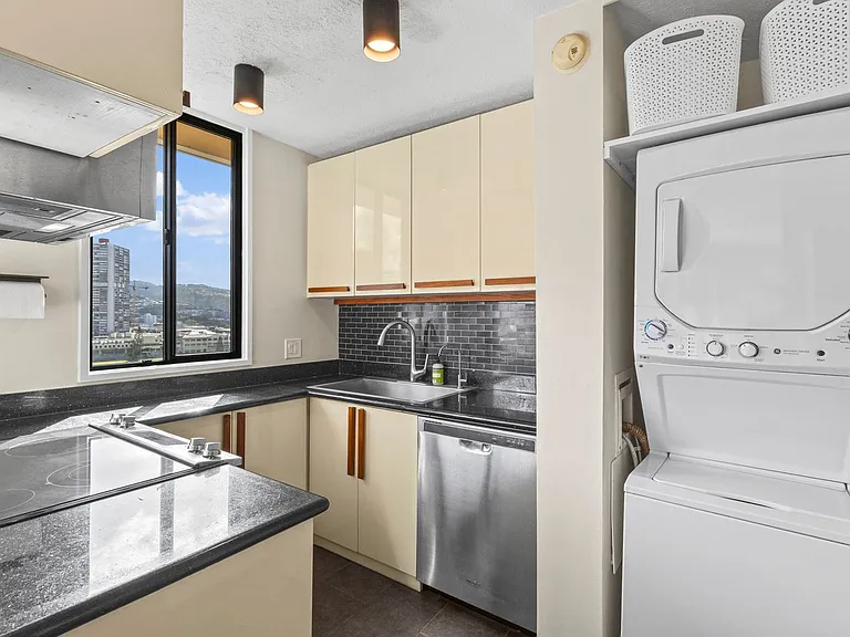 2121 Ala Wai Blvd #1203 — Photo 9