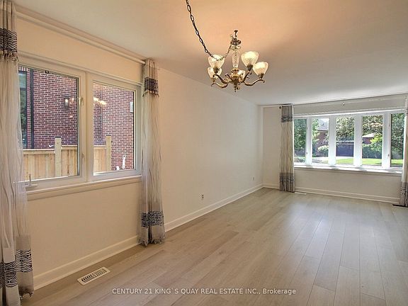 2nd image of 29 Tangmere Rd