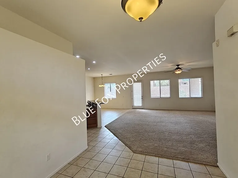 324 N Oak Tree Canyon Loop — Photo 14