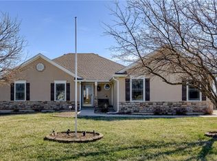 17513 Sunrise Cir, Kearney, MO 64060