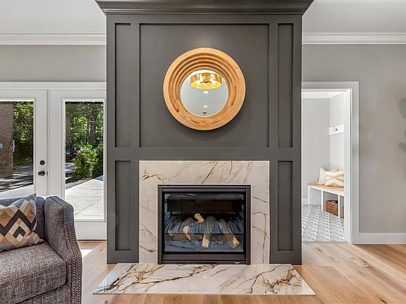 5th image of 1436 Hawthorne Pl